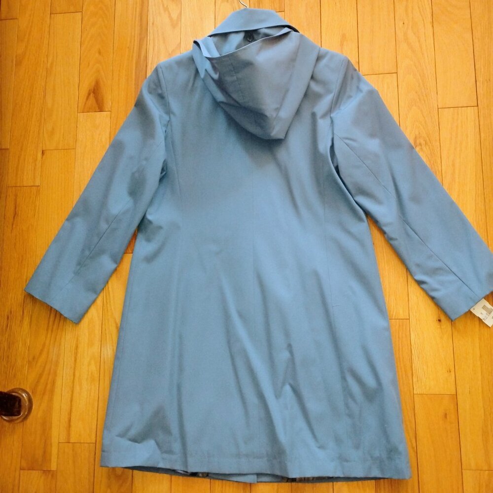 Lorne Mitchell Ladies πΌπ± Raincoat - Picture 3 of 8